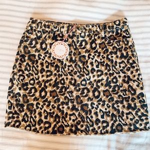 leopard print skirt